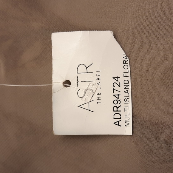 ASTR the Label Multi Island Floral Dress - Picture 12 of 13